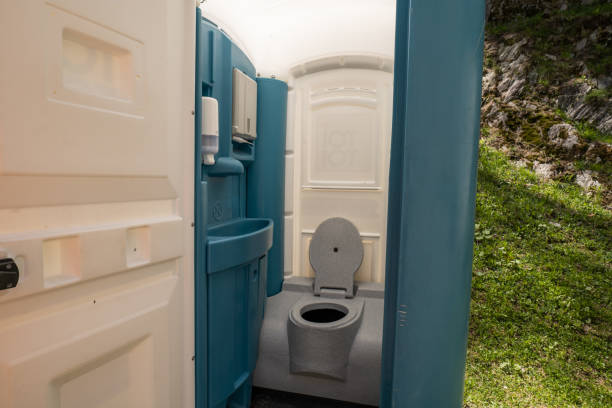 Best Event porta potty rental  in Metuchen, NJ